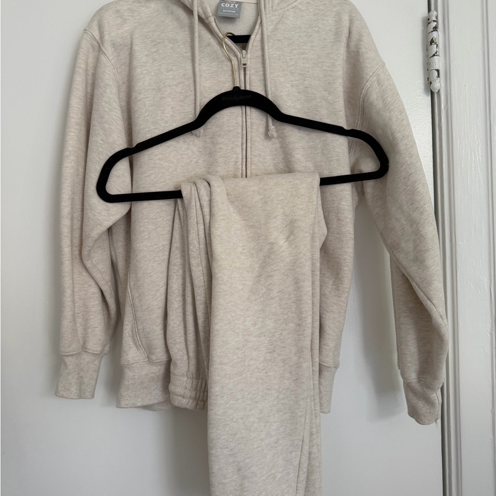 Aritzia TNA Cozy Boyfriend Sweat Set